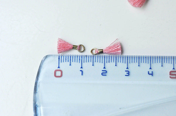 Pompon rose corail polyestère support doré, pompon boucles,fabrication bijoux bohème,10-16mm, x10 (G4261)