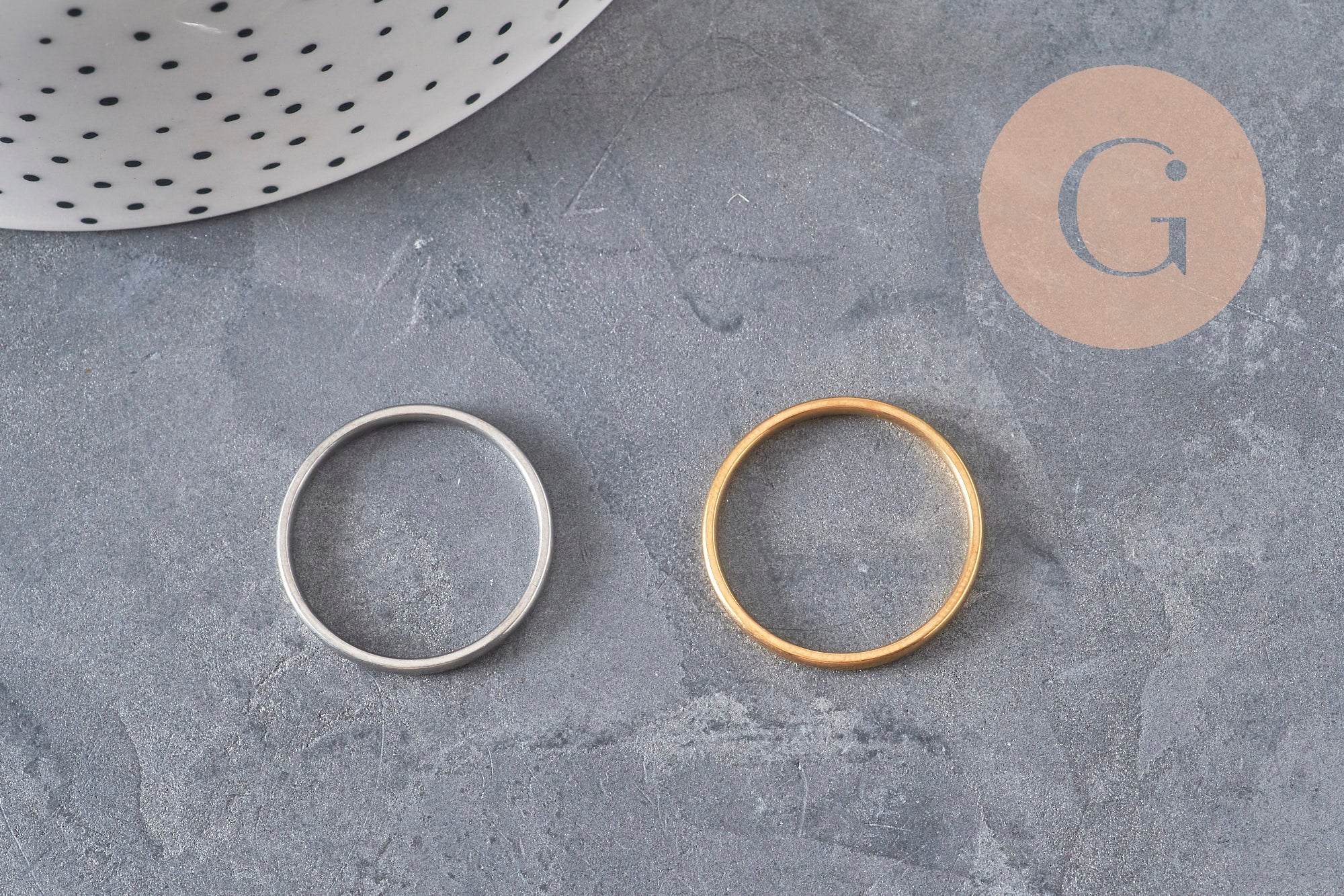 Gold stainless steel wedding ring, x1 (G7024)