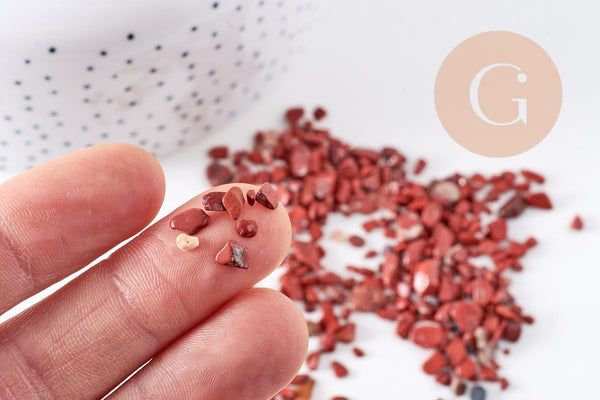 Sable chips pierre jaspe rouge naturel 2~12mm non percé, x20gr (G3502)