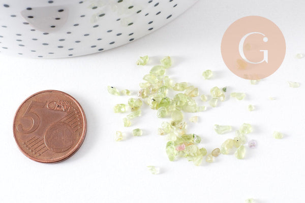 Sable chips pierre péridot naturelle brute roulée 3-9mm non percé, x20gr (G0244)