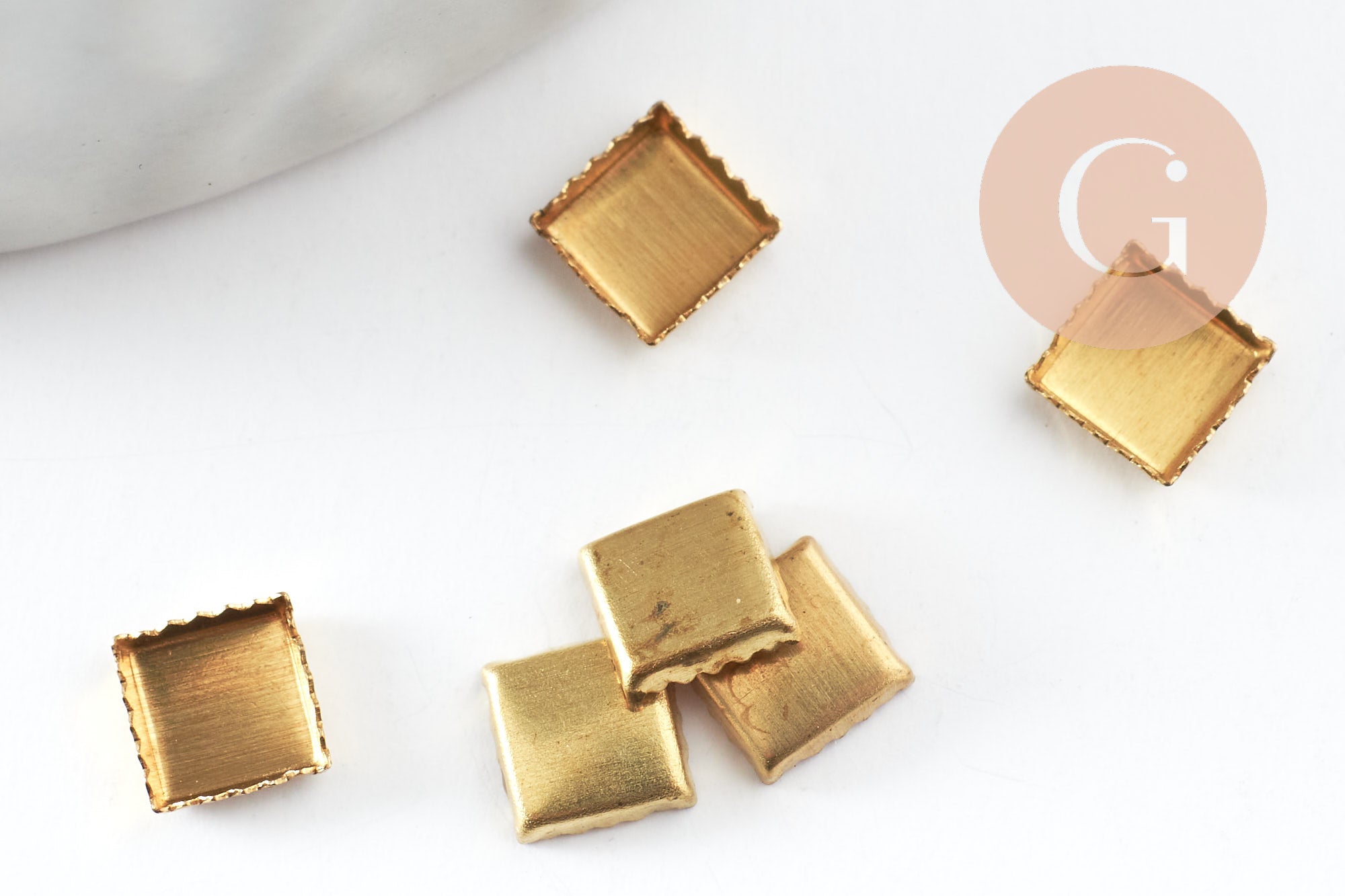 Supports de cabochons carrés laiton brut x20 (0.9g) (G1354)