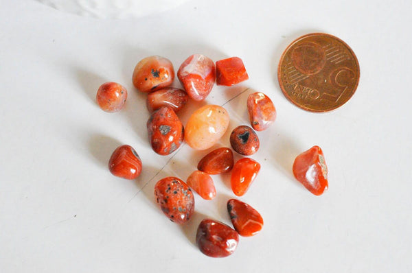 cornaline rouge orange naturelle brute roulée, x20 grammes (G0246)