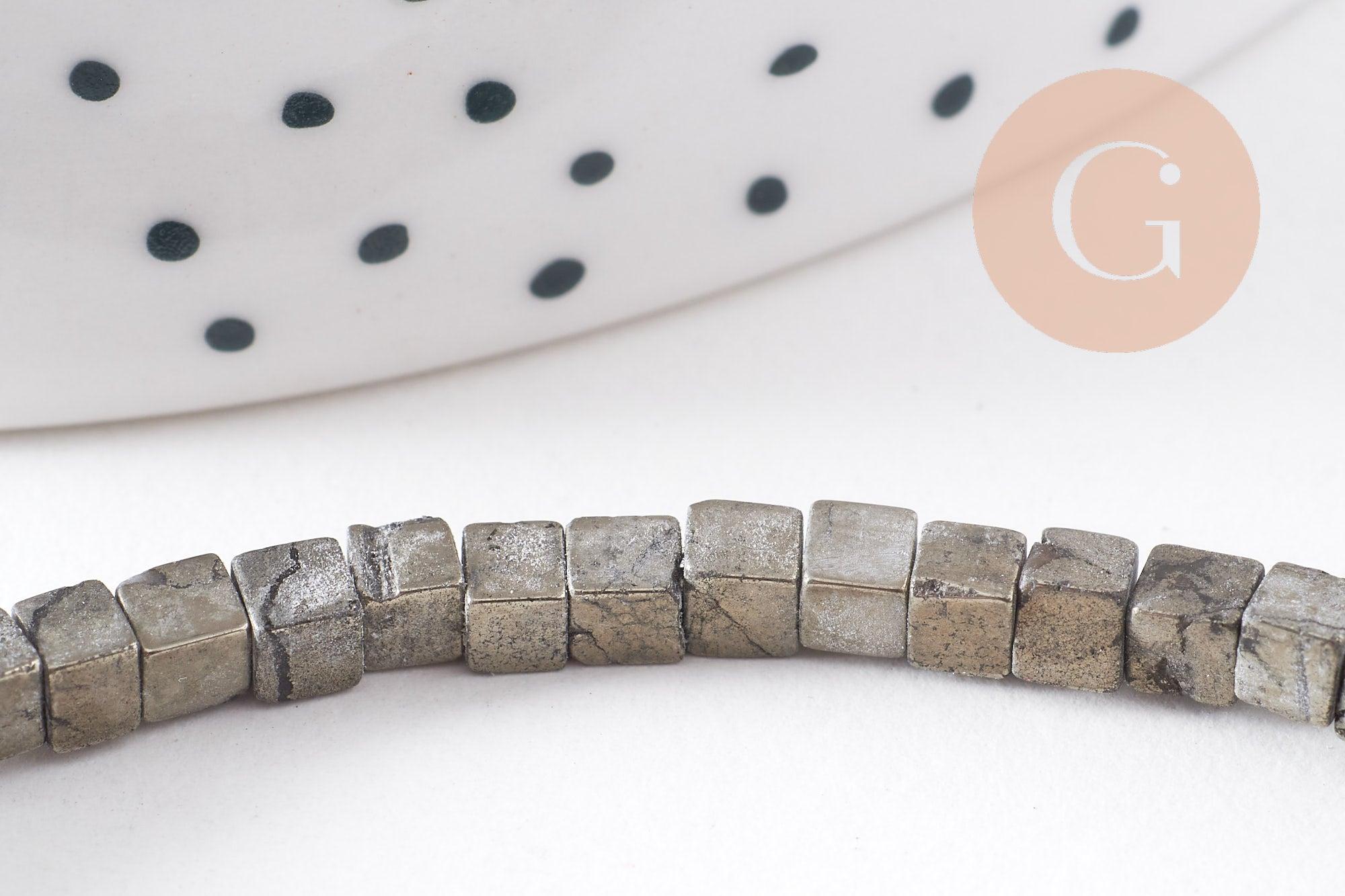 perle pyrite carrée , pyrite naturelle,pierre pyrite ,3mm,x1 fil de 120 perles (G2786)