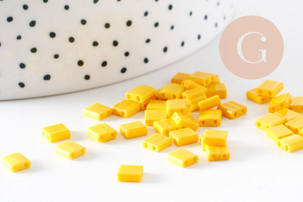 perles rocaille carré verre rectangle jaune opaque, perle carré création bracelet, perle tila,4.5mm,2 trous, x50 (4.8GR) (G5012)