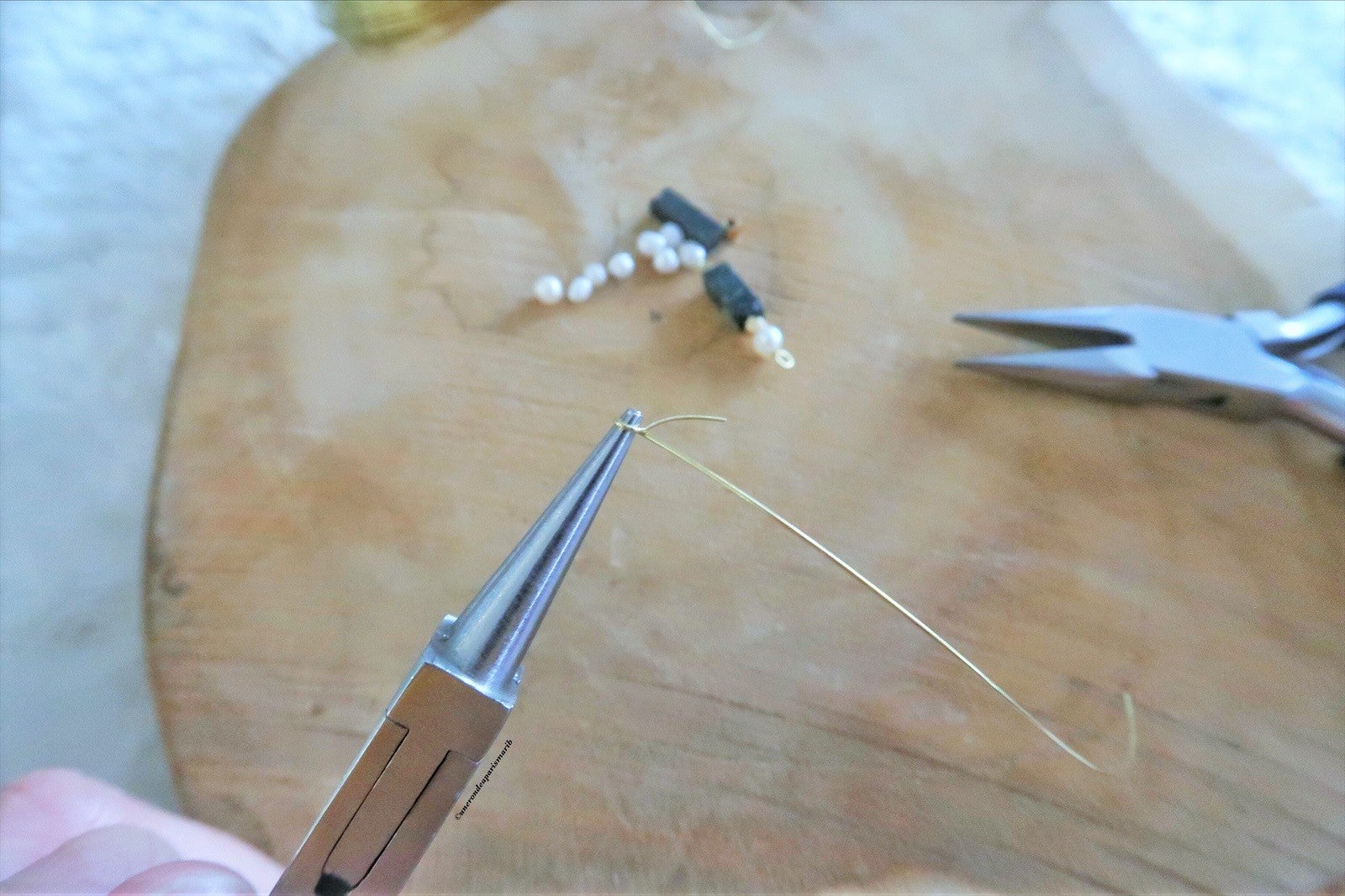 How to Make a Pigtail with Metal Wire