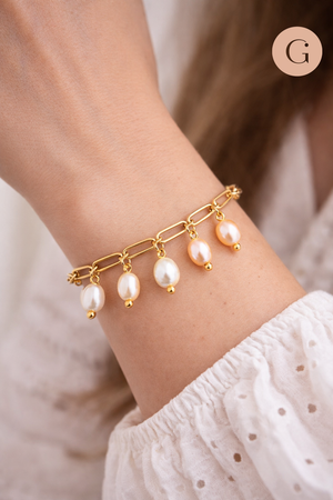 Tutorial: create a charm bracelet with a freshwater pearl