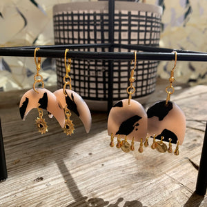 We interviewed Strangella Studio