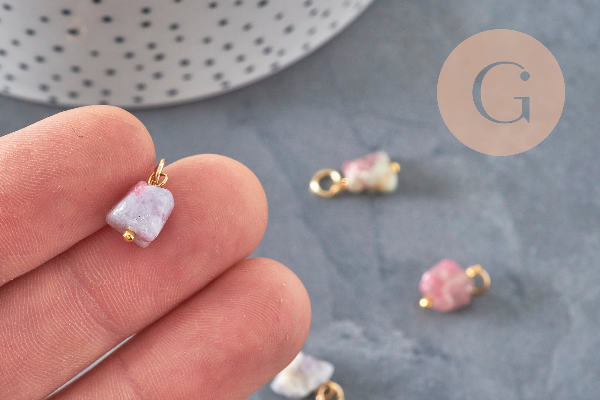 Natural tourmaline cube charm, gold-plated brass, 11.5mm, x1 VALID