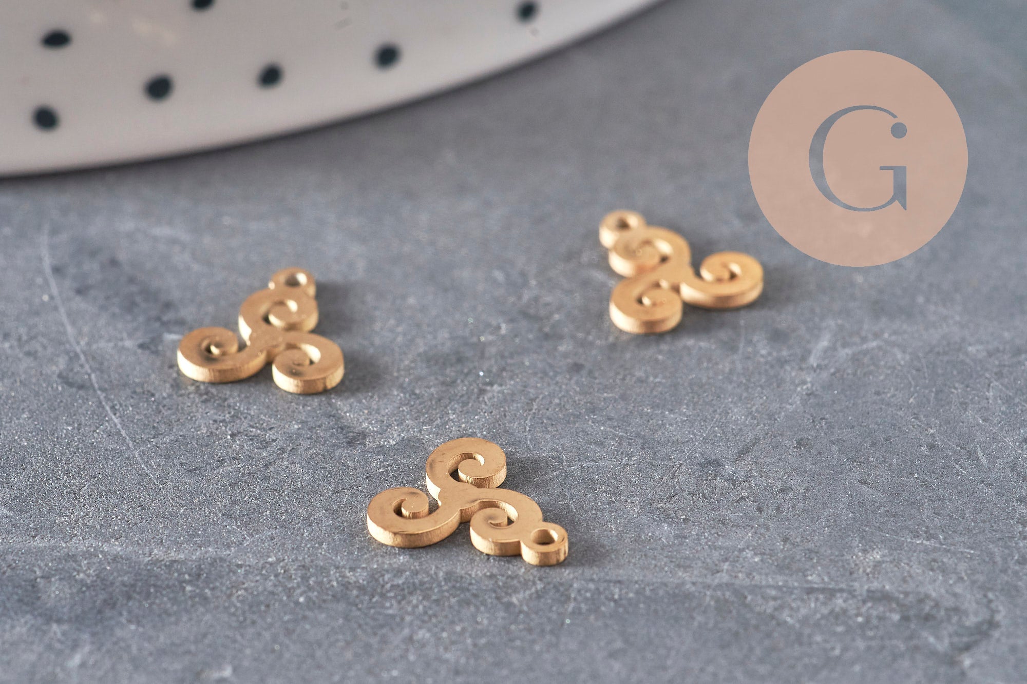 10mm 18K gold-plated 304 stainless steel triskele pendant, x1 VALID