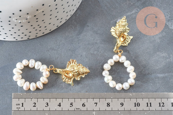 Boucles d'oreilles perles eau douce support coquillage laiton doré 45mm, la paire (G3206)