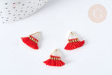 Breloque Pompon rouge polyestère laiton doré 15mm,décoration pompon, pompon boucles,fabrication bijoux bohème, x1 (G8218)