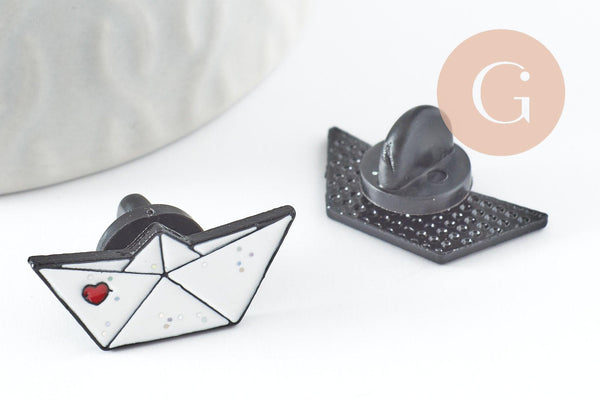 Broche pins bateau en papier coeur émaillé blanc rouge 24.5mm, x1 G9474