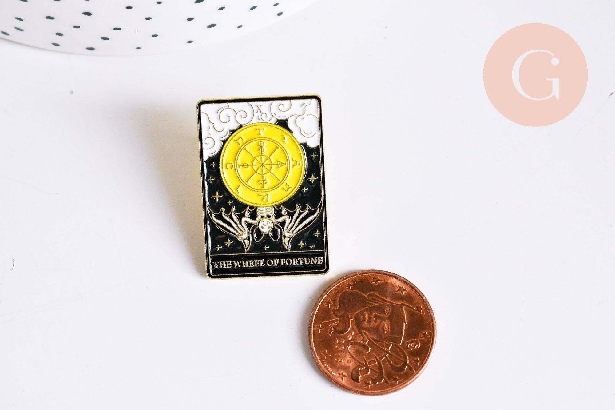Broche pins carte tarot La roue de la fortune mystique émail noir doré émail 30.5mm,décoration veste,x1 (G6764)