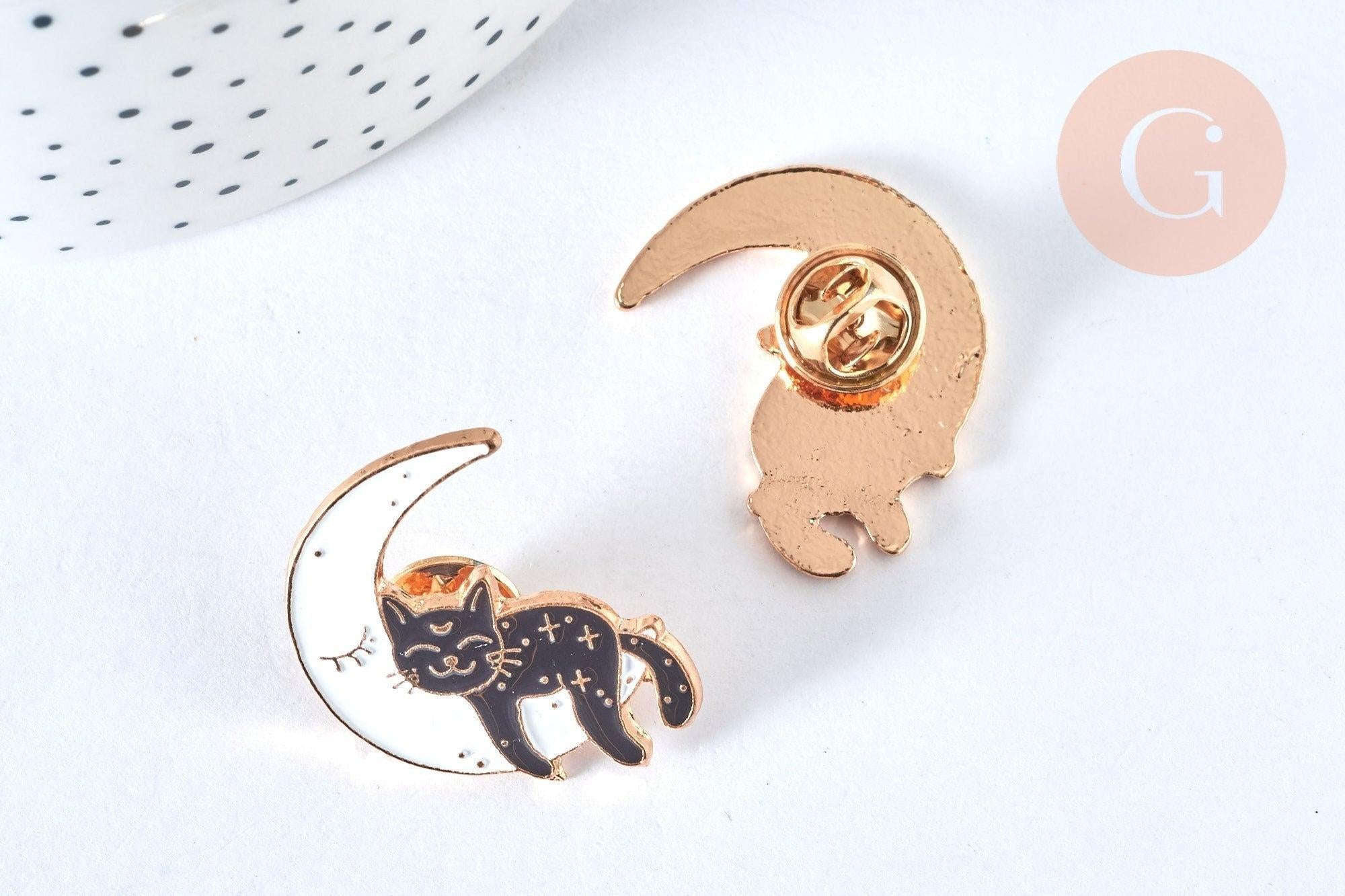 Broche pins chat noir et lune blanche doré émail 30mm,x1 (G6799)