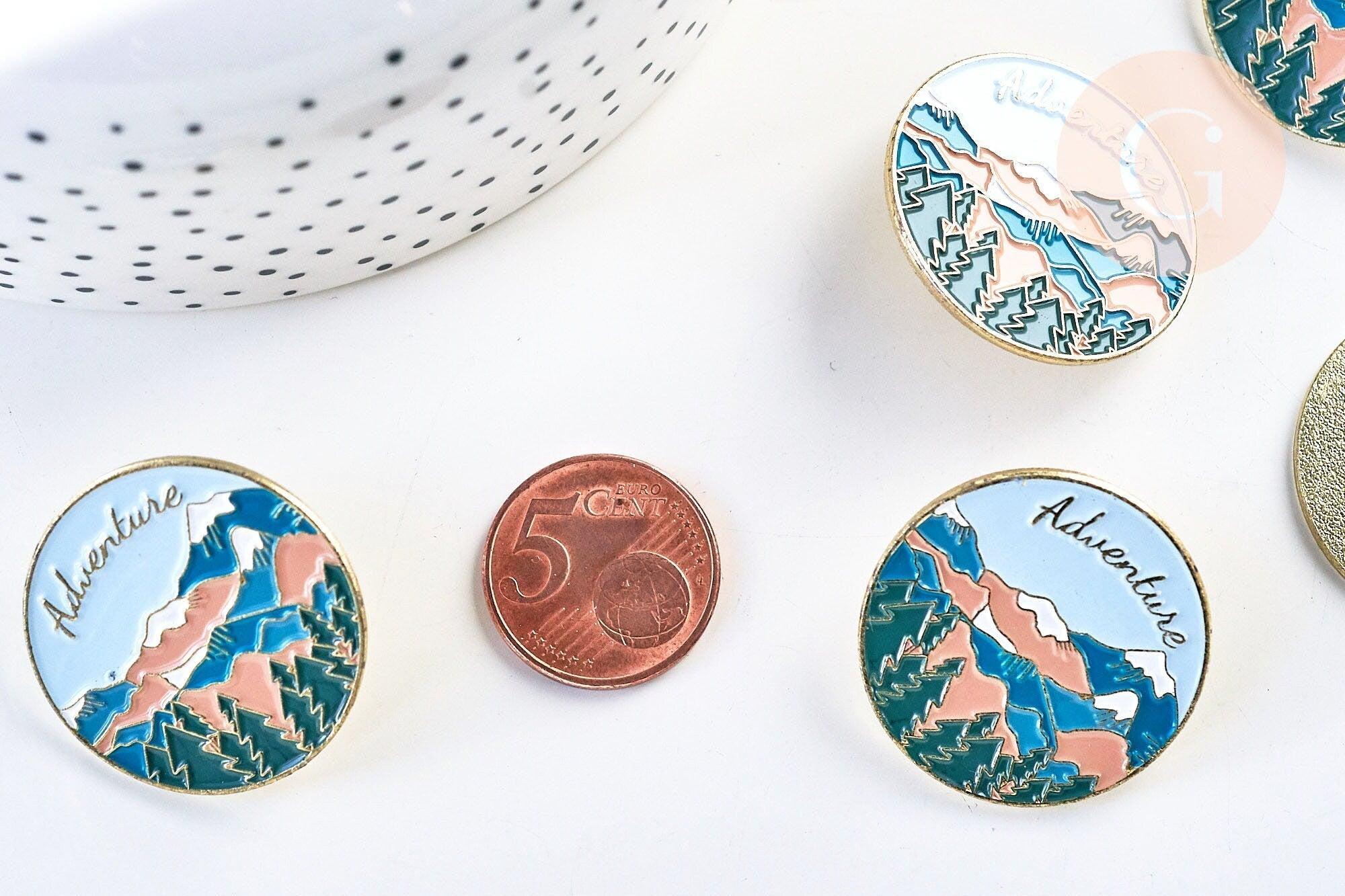 Broche pins rond motif montagne doré émail bleu,broche dorée, décoration veste, 31mm, x1 (G5556)