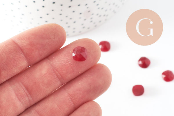 Cabochon carré jade naturel teinté rouge 8x8mm, x1 (G9687)