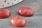 Cabochon ovale jade marbré rouge 18x13mm, x1 (G2923)