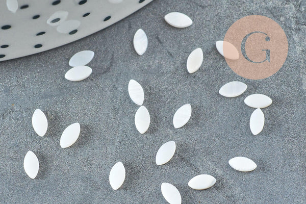 Cabochon ovale plat nacre blanche naturelle 5mm, x20 (0.4 gr) G6690