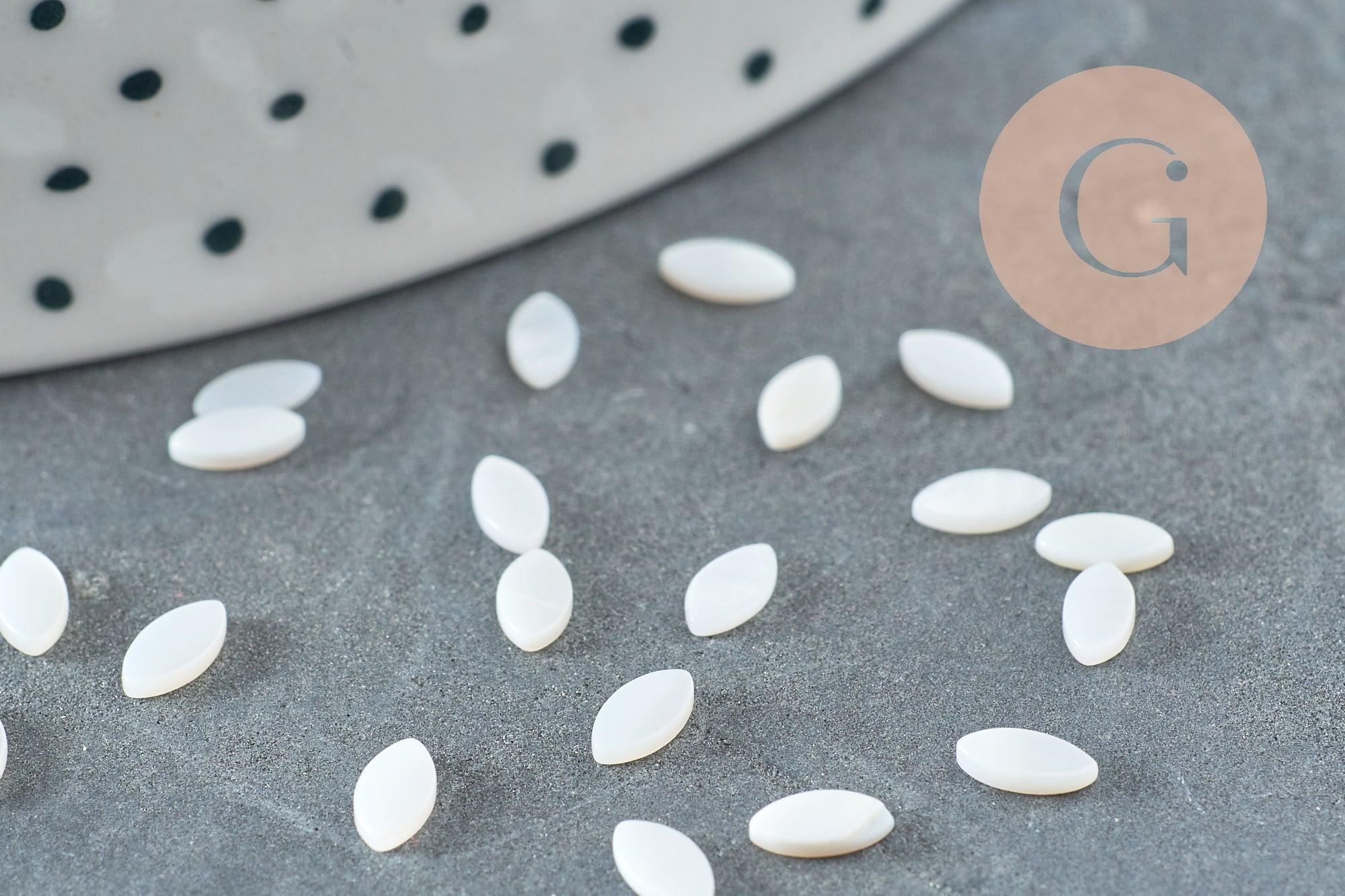 Cabochon ovale plat nacre blanche naturelle 5mm, x20 (0.4 gr) G6690