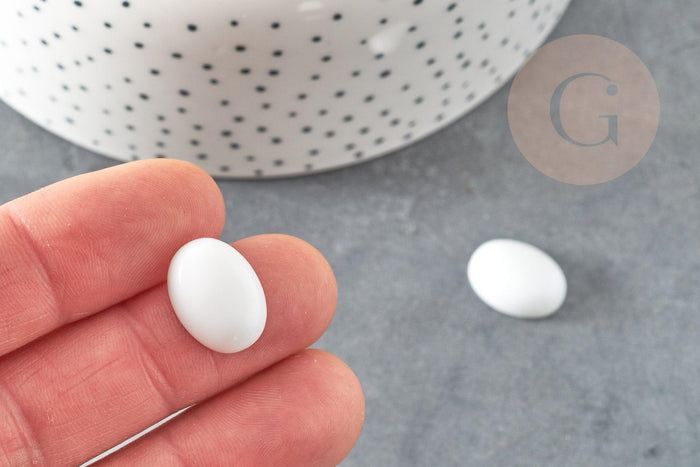 Cabochon ovale verre blanc imitation porcelaine 16x12mm, x1 (G2821)