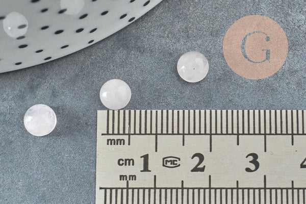 Cabochon rond jade naturel rose 6mm, x1 (G1837)