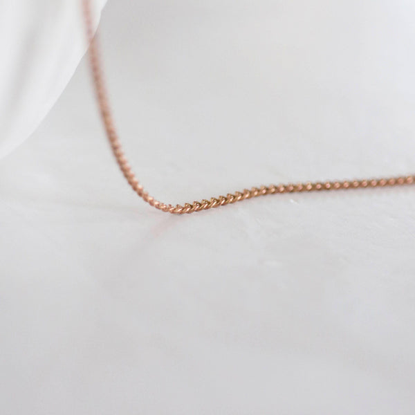 Chaine plate laiton brut 1.5mm,x5 metres (G0016)