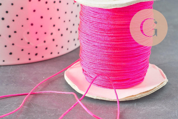 Cordon polyester rose fluorescent 0.7mm, x 5mètres (G1946)