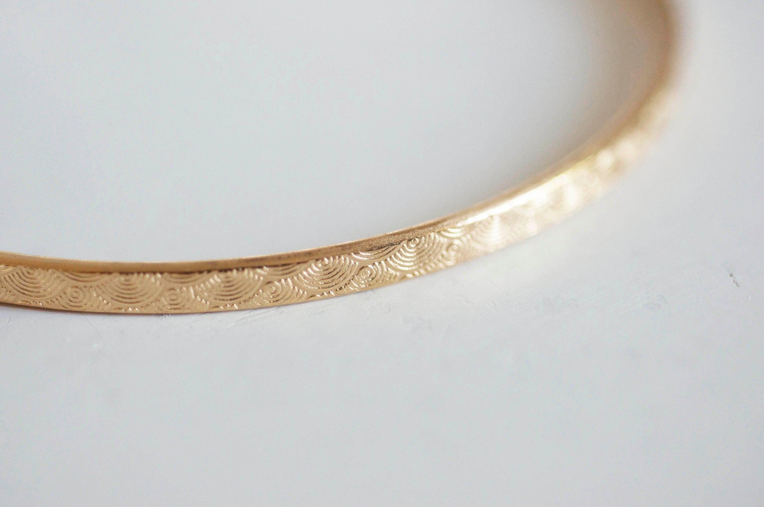 EP Bracelet jonc gravé acier doré 66mm, x1 (G3066)