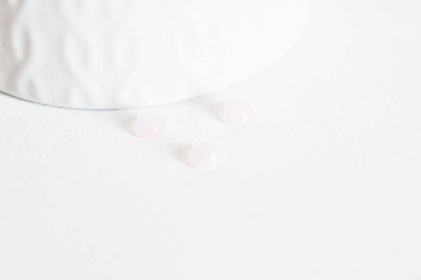 EP Cabochon rond quartz rose naturelle 6mm, x1 (G2228)