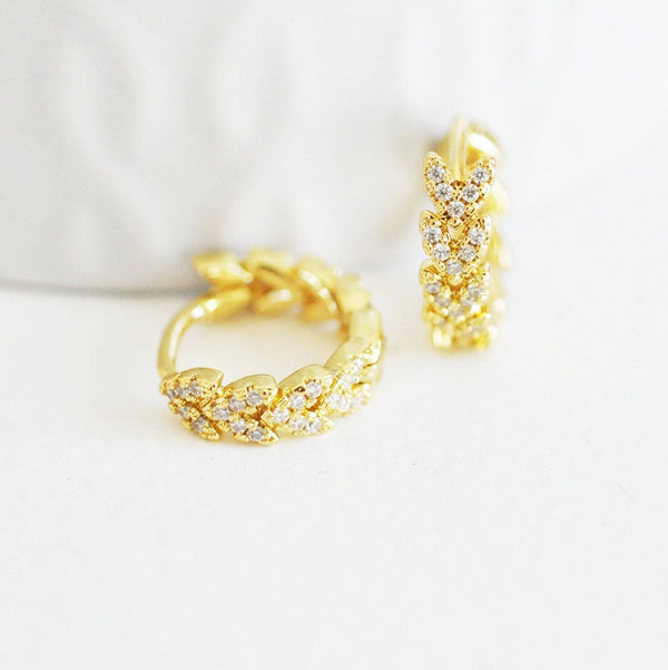 EP Créoles laiton doré 18k Feuille zircon cristal blanc bijoux doré, oreille percée, cadeau anniversaire,paire boucles cristal, 13.5mm,G3150