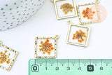 EP Pendentif losange résine fleur séchée 30mm, pendentif paquerette blanche et or, création de bijoux originaux, x1 G5595