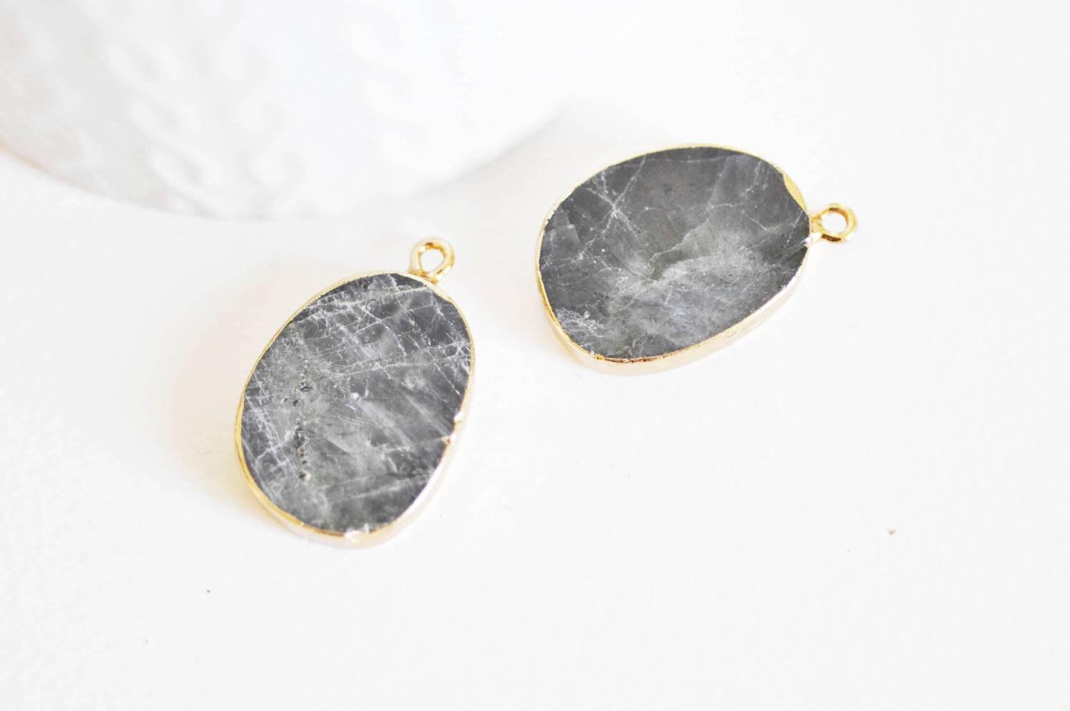 EP Pendentif ovale labradorite naturelle 28mm,x1 (G1136)