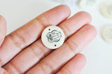 EP Pendentif rond nacre chouette, pendentif hibou,coquillage blanc,coquillage naturel,création bijoux,20mm,2 trous, les 10,G1077