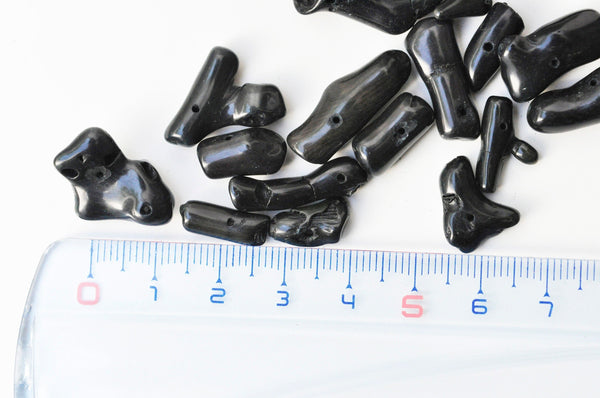 EP Perle branche corail noir percée naturel 15-25mm,x 10 G4073