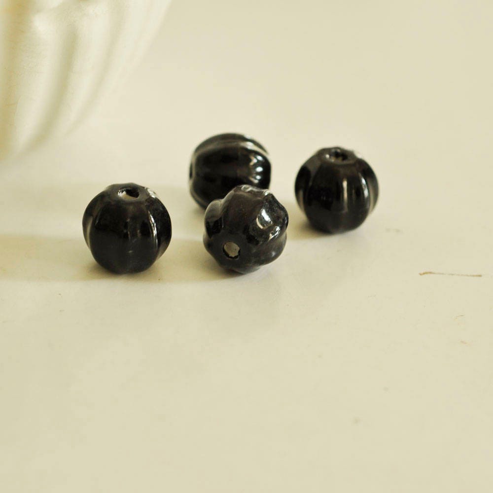 EP-Perle porcelaine noire striée 13mm, x5 G1888