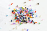 EP Perles rocaille Tube multicolore 2-3mm, x 10 grammes G5373