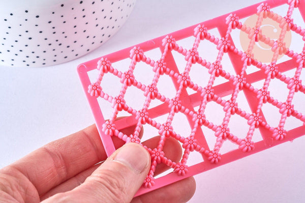 EP tampon biscuit silicone rose losanges fleurs, Moule patisserie silicone pour décor gateaux ou décor pour pâte polymère,12.2cm, x1 G5102