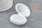 Ecrin bijou coquillage Velours gris clair 3.5x3.8cm, boite bijoux, rangement bijoux, intérieur blanc, x1 G3384