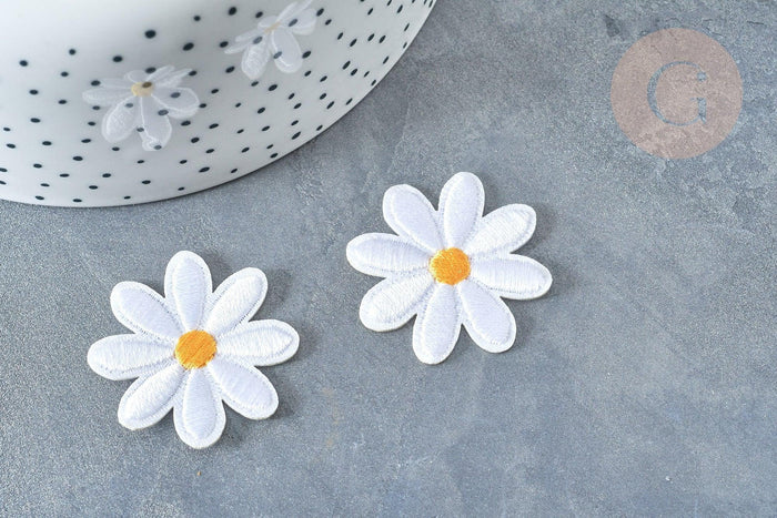 Ecusson brodé Marguerite blanche thermocollant 33mm, x2 (G7787)