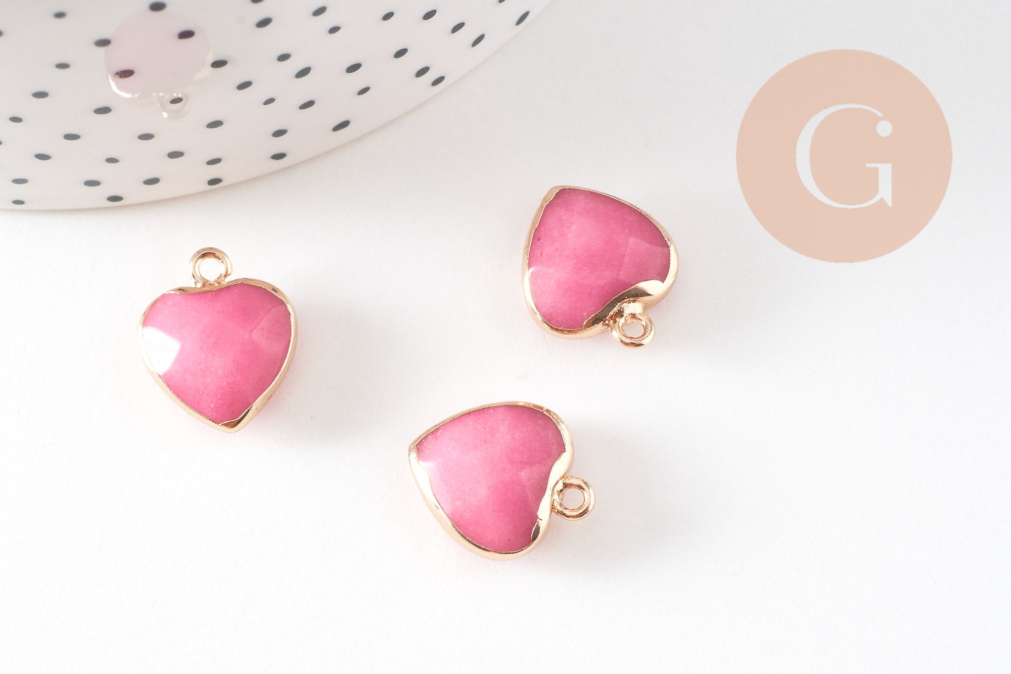 Pendentif coeur jade naturel rose facettes fer doré 17mm, x1 (G1791)