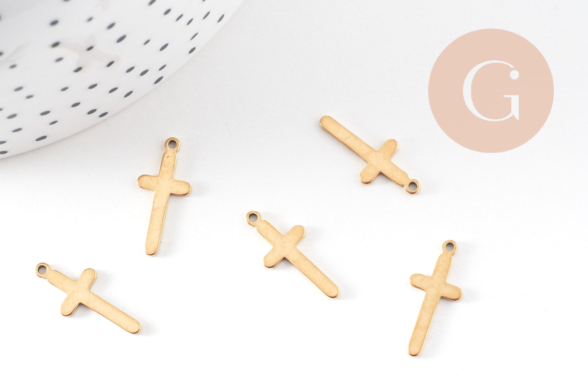 Pendentif croix acier doré inoxydable 19mm, un bijou en acier hypoallergénique sans libération de nickel,x 5 G6060