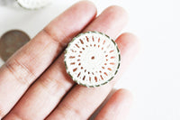 Pendentif dentelle crochet, bijou dentelle bohème, pendentif laiton doré,fleur dentelle dorée,creation bijoux,x 5,30mm-G2301