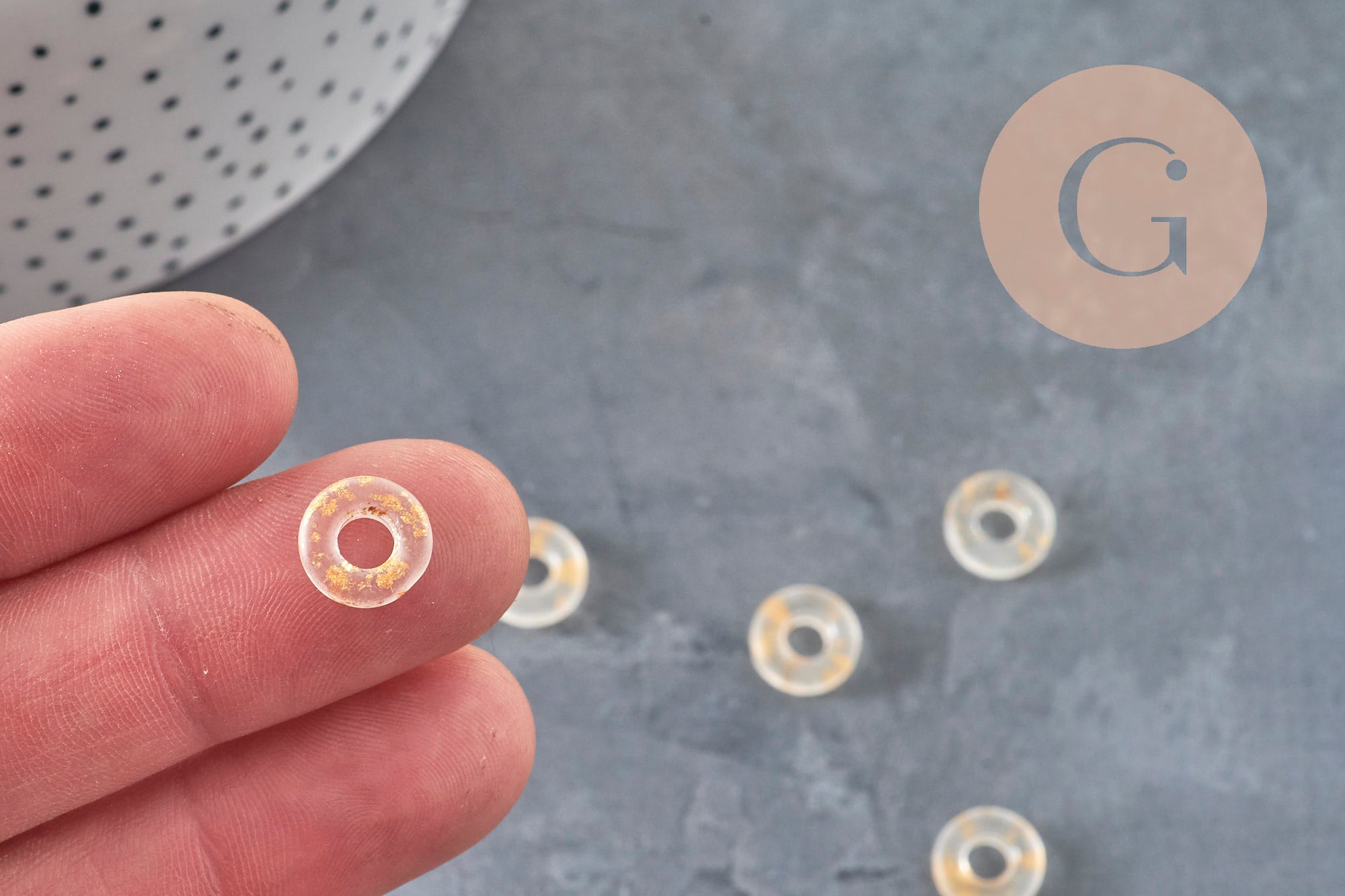 Colgante donut de cristal transparente y lámina de oro, un colgante redondo de cristal para tus creaciones de joyas, 15x3mm, x 10 (G3299)