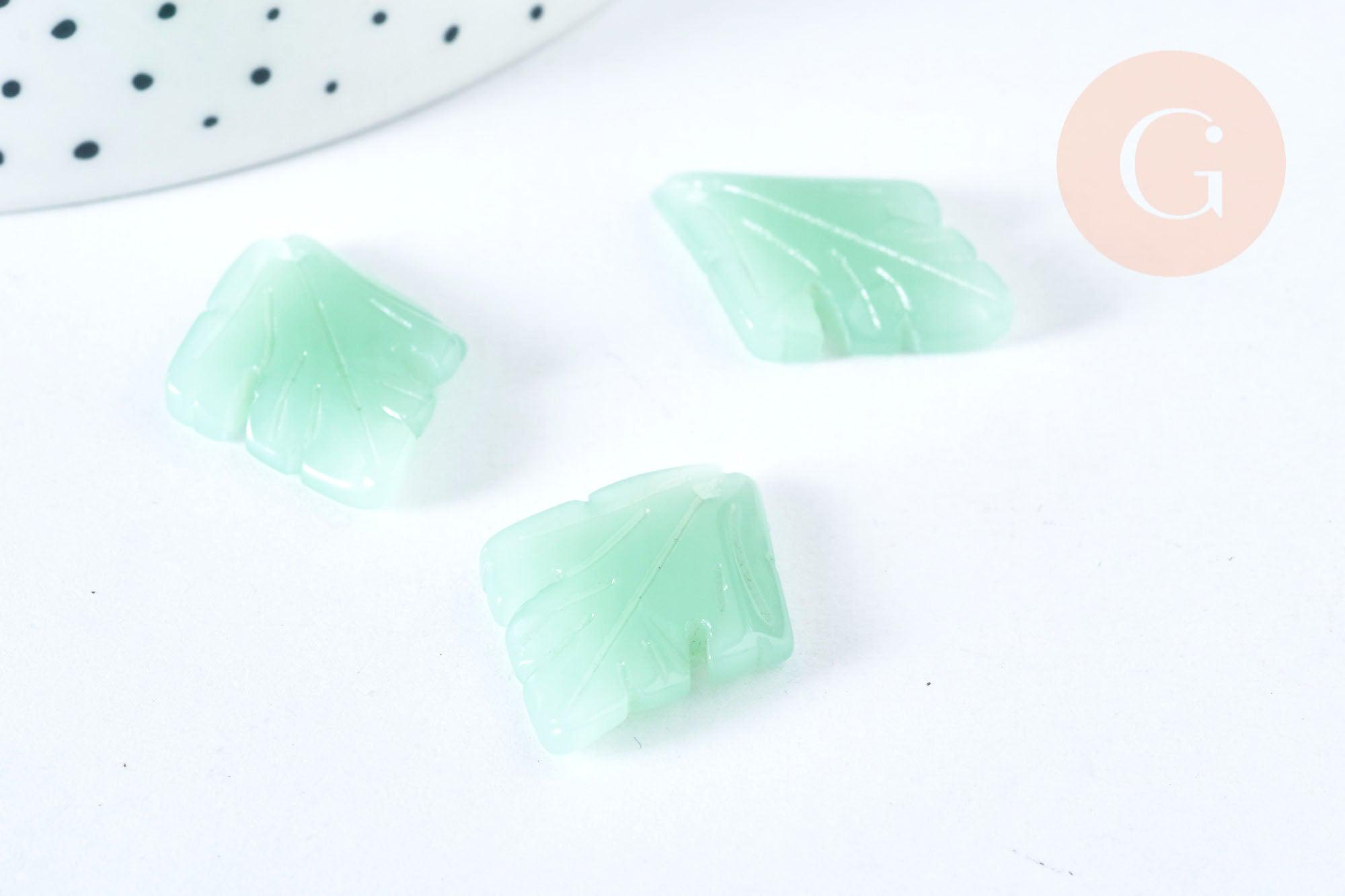 Pendentif feuille verre vert imitation jade 26mm, un pendentif feuille verre créations de bijoux,x1 G6954