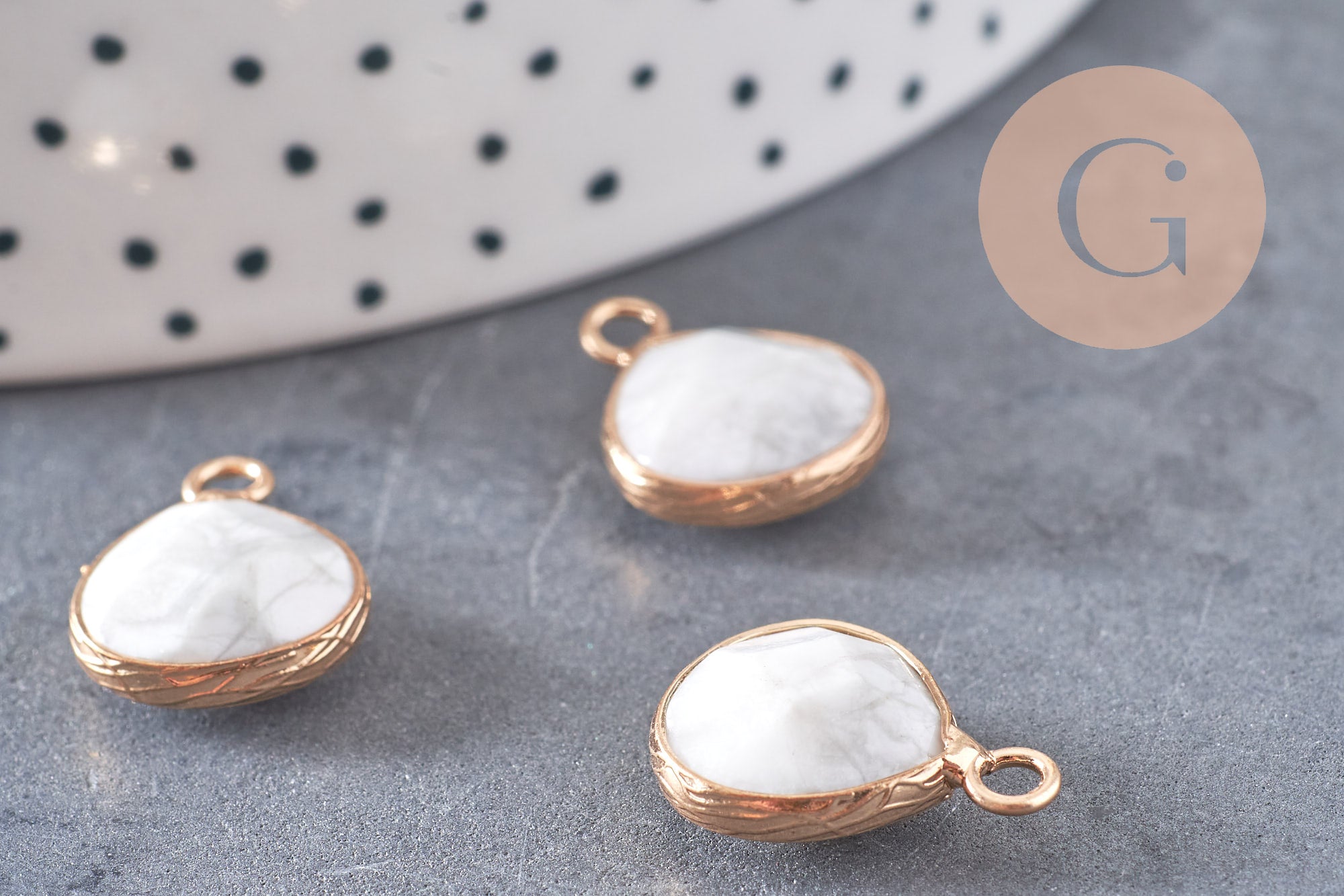 Pendentif goutte howlite blanche, fournitures créatives,pendentif bijoux,pendentif pierre,howlite naturelle,pendentif howlite,18mm-(G0978)