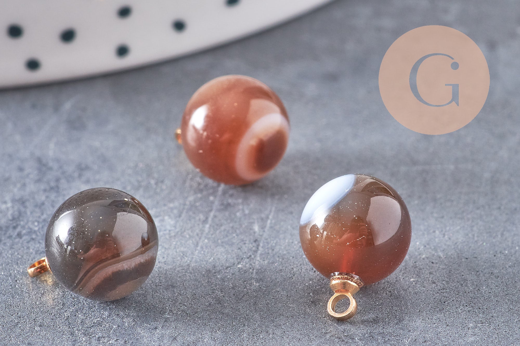 Pendentif goutte rond agate noire rayée laiton doré 14mm, x1 (G4787)