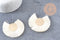 Pendentif large pompon fil blanc écru or support doré,création boucles oreille, pendentif fil or, 70-80mm, x 2 (G4531)