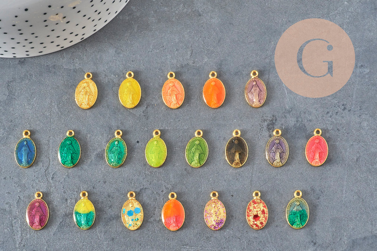Oval Virgin Mary medal pendant in gold-plated zamac with enamel 17.5mm x1 or x5 (G8839)