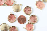 Pendentif médaille rond lune étoiles émail rose zamac doré 25mm, pendentif laiton émaillé,sans nickel, x1 (G6373)