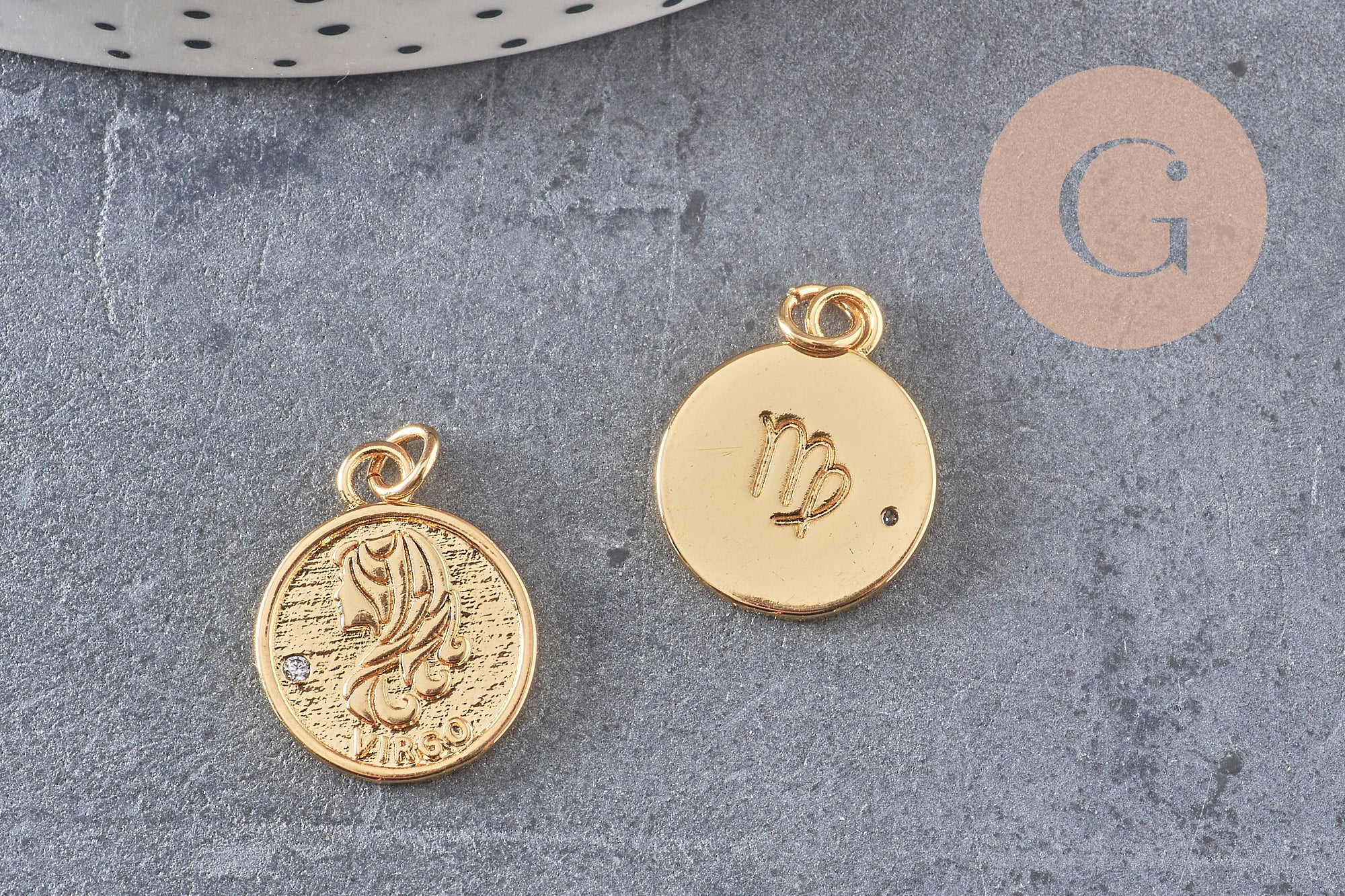 Pendentif médaille ronde Vierge laiton doré 18K, pendentif doré astrologique création bijoux sans nickel,18mm, x1 (G5332)